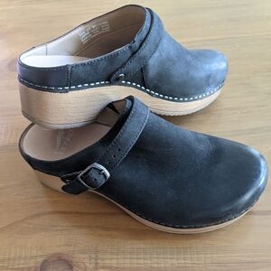 Dansko black suede clog sz 36